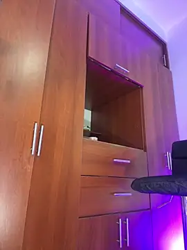 ivannapretyts online show from November 7, 5:24 pm