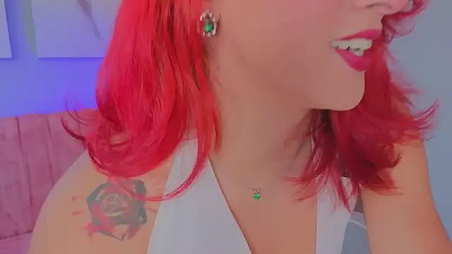 Juliana Saenzz online show from November 4, 2:38 pm