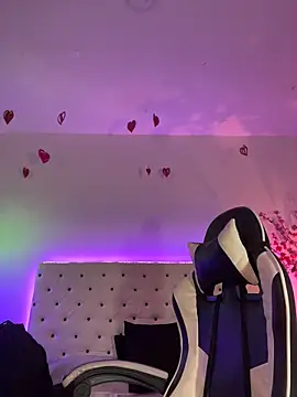 Elektra Queen online show from April 7, 1:12 pm