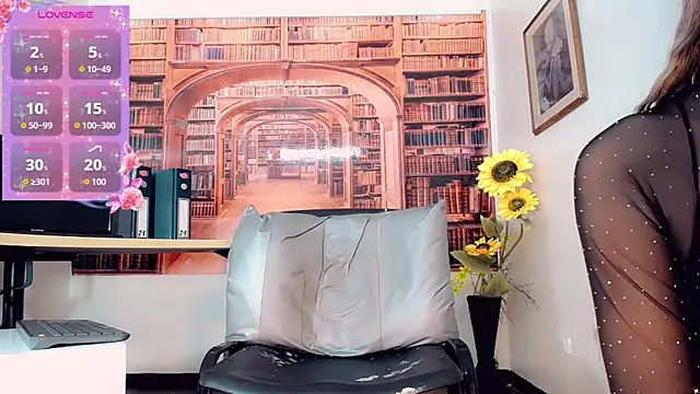 Snapshot of Amanda_Cax chatting on October 16, 8:08 pm Amanda Cax online show from October 16, 8:08 pm