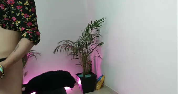 skylarhot420 online show from March 7, 12:33 am