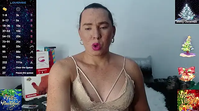 SofiaMadisson online show from December 15, 2:05 pm