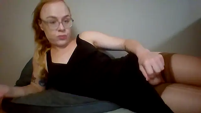 Snapshot of jennytwinkle69 chatting on October 20, 3:43 am jennytwinkle69 online show from October 20, 3:43 am