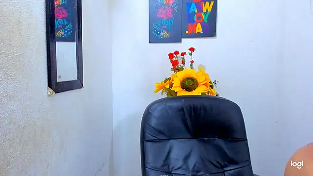 juanblakbigcock online show from November 23, 4:42 pm