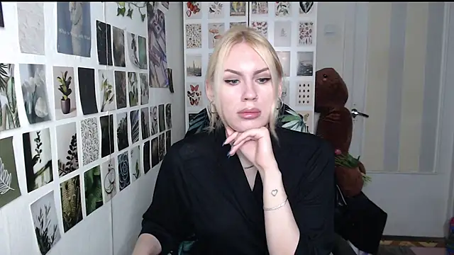 CapriScorpion online show from June 1, 1:57 pm