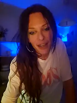 Luna Kitanna online show from January 5, 8:00 pm