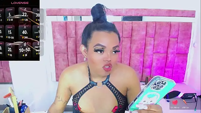 KayleighDreams  online show from March 27, 8:26 am