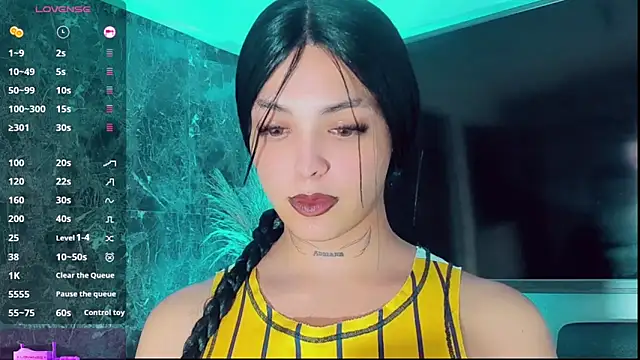 Emmaa Saenz  online show from October 8, 10:33 pm