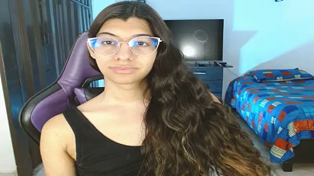 engielphoenis14 online show from June 5, 9:54 pm
