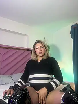 Snapshot of TomLondon_ chatting on October 2, 12:28 pm TomLondon online show from October 2, 12:28 pm