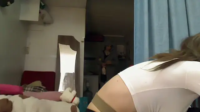 VanillaSeXy online show from March 4, 6:30 am