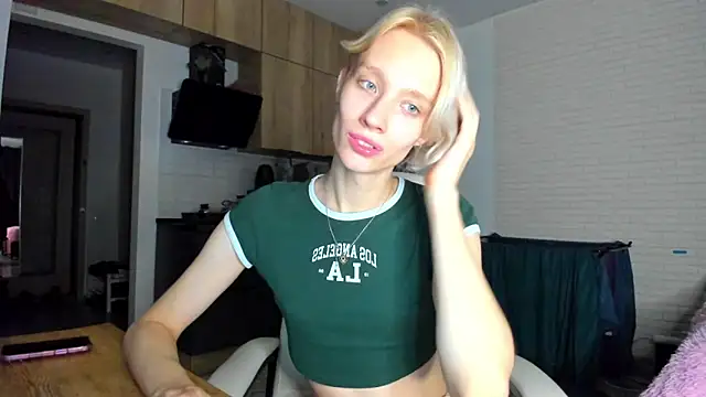  Alice Kitty online show from December 3, 9:13 am