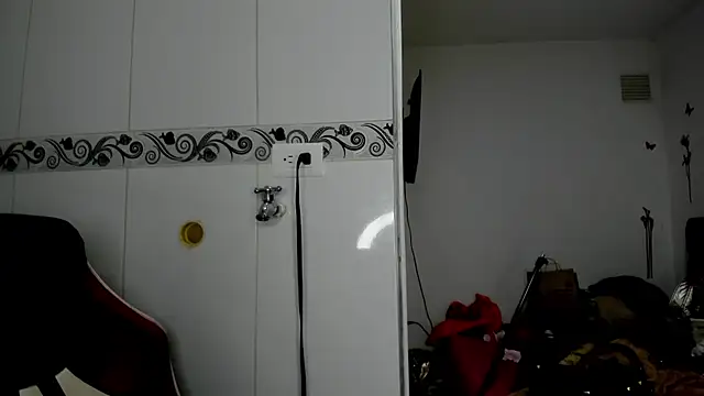 Sweet-Suck69 online show from June 17, 6:03 am