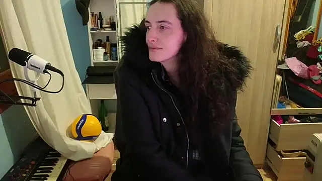 MemiKouki online show from January 10, 6:25 pm