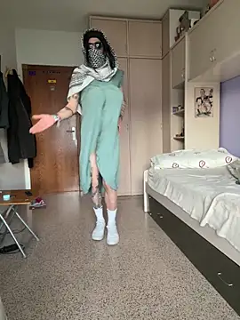 Kamaleonix online show from April 6, 6:08 pm