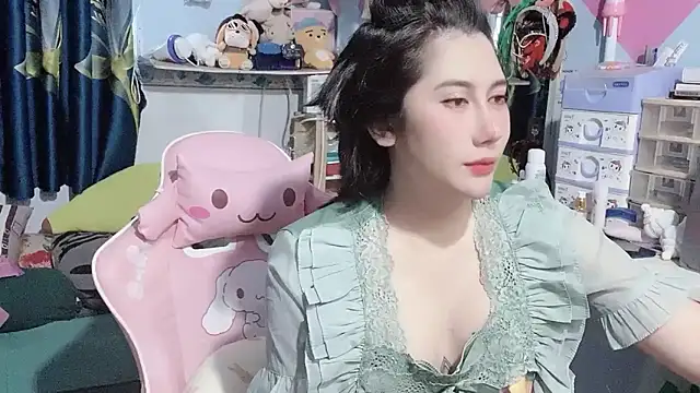 Dacky TacThien online show from December 24, 3:49 am