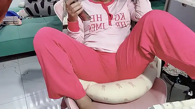 Dacky TacThien online show from February 2, 2:59 am