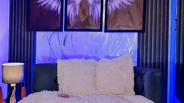 Megan Do Santos online show from March 30, 8:21 pm