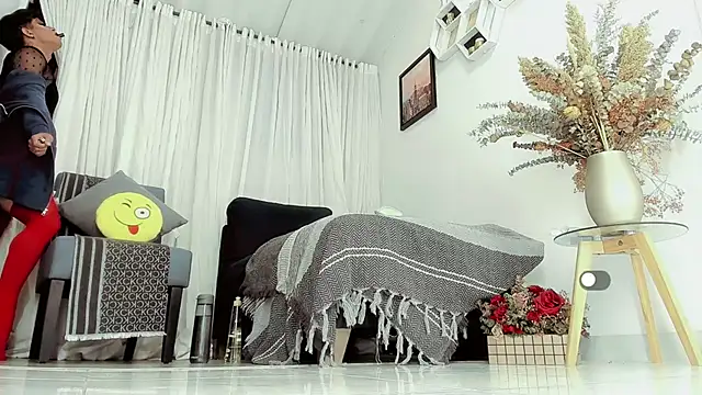 stefany sexy  online show from April 10, 2:07 am