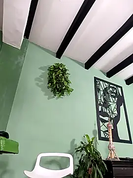 thirstymoonxx online show from April 18, 5:20 am