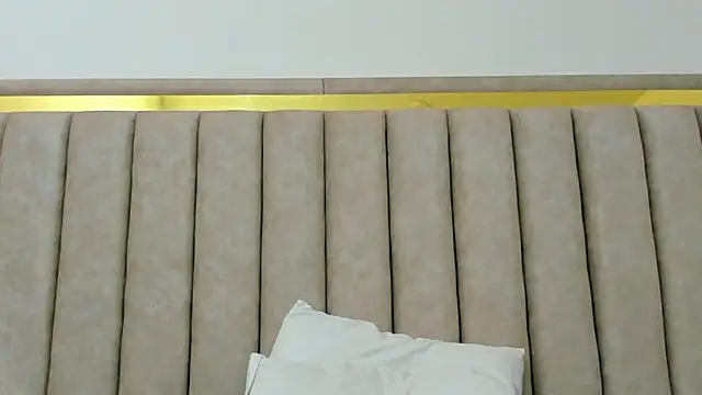 FreyaMoller online show from March 22, 7:07 pm