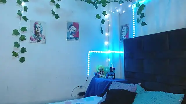 the lesbian game online show from February 26, 6:02 pm