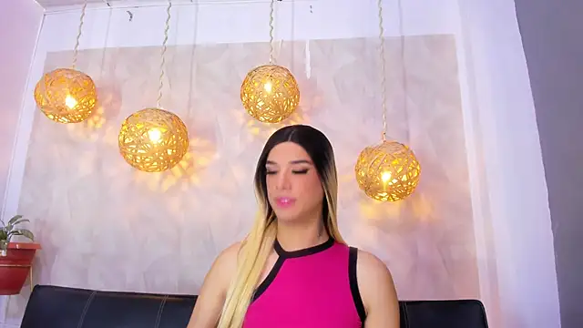 victoria aleia  online show from January 17, 8:04 pm