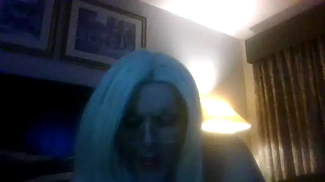 SassyCrystal77 online show from March 16, 10:52 am