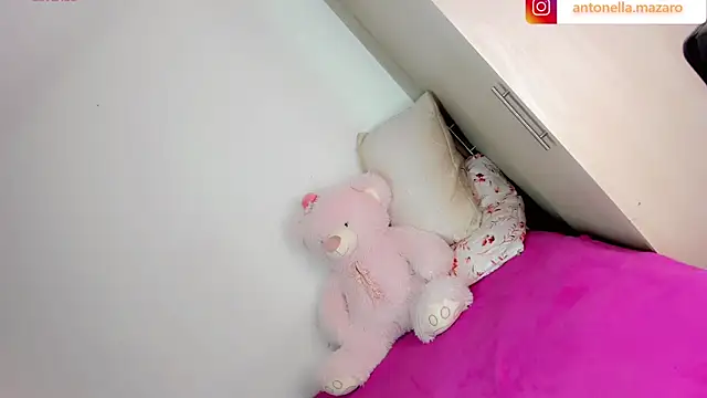 Anthonela Mazaro online show from January 19, 9:55 am