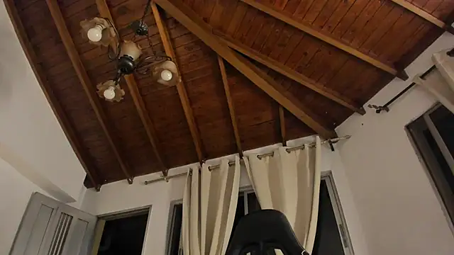 IsaFontanna online show from April 12, 11:52 pm