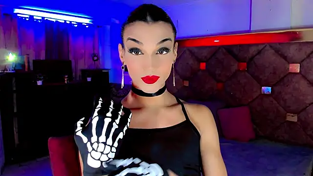 Snapshot of the-horus-girl chatting on October 13, 1:19 am the-horus-girl online show from October 13, 1:19 am