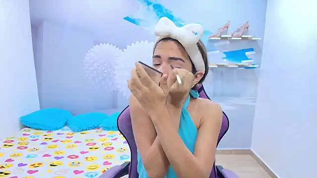 DEMI LEED online show from February 10, 12:01 pm