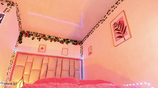 Valeria Thompson1 online show from February 5, 1:10 am