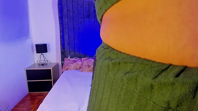 Tom Silver   online show from December 2, 7:50 pm