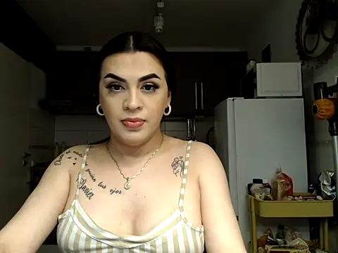 Dulce hot 23  online show from May 21, 2:57 pm