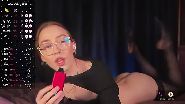 Avril Pearly  online show from February 7, 8:42 pm