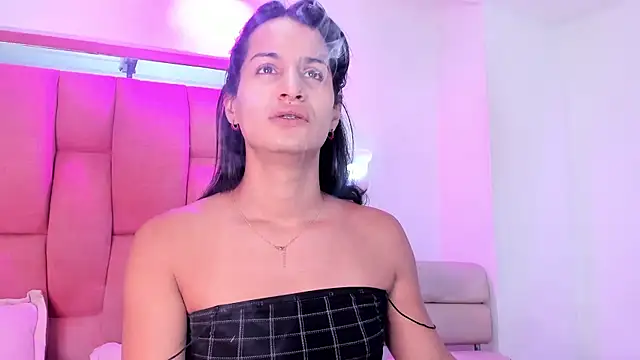 jennifer ts online show from February 4, 3:15 pm