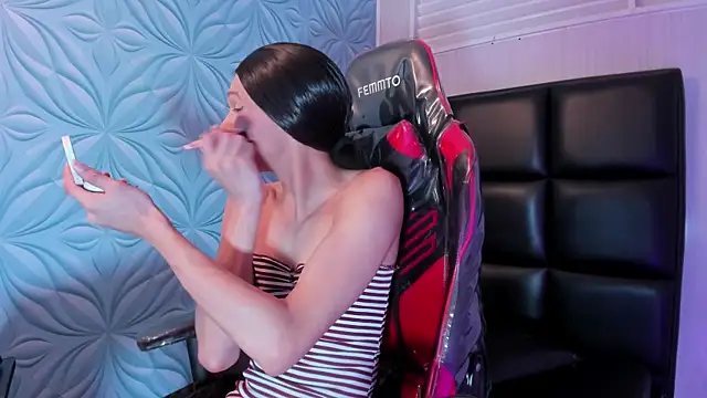 Milk max 18 online show from December 16, 9:42 pm