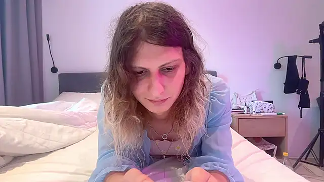 Alice Pinkhead online show from October 30, 7:51 am