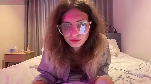 Alice Pinkhead online show from March 9, 7:23 am