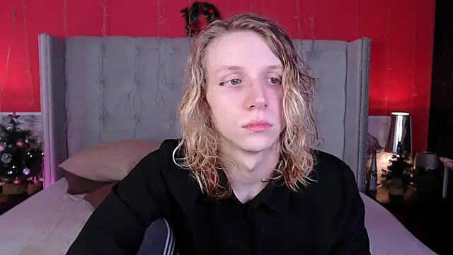 nellystarrr online show from December 22, 10:58 pm