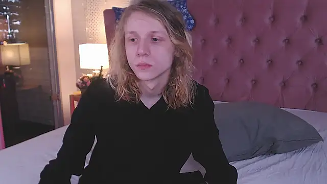 nellystarrr online show from January 7, 11:14 pm