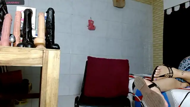 smithdara online show from February 8, 1:00 am