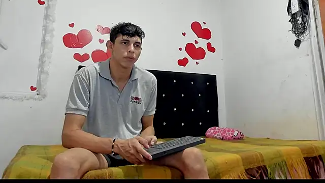 Snapshot of chloe_evanx_ chatting on March 11, 7:14 pm chloe evanx  online show from March 11, 7:14 pm