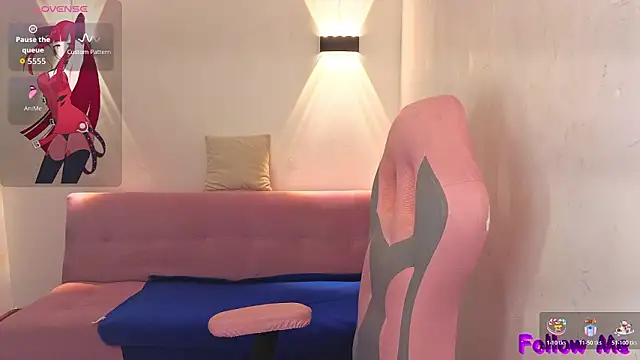 vittorialombardi   online show from February 13, 7:15 am