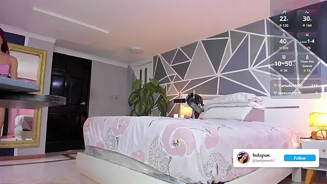 charolbruce 1 online show from September 12, 4:02 pm