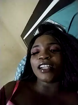 RoyalQueenxx online show from February 28, 10:28 pm