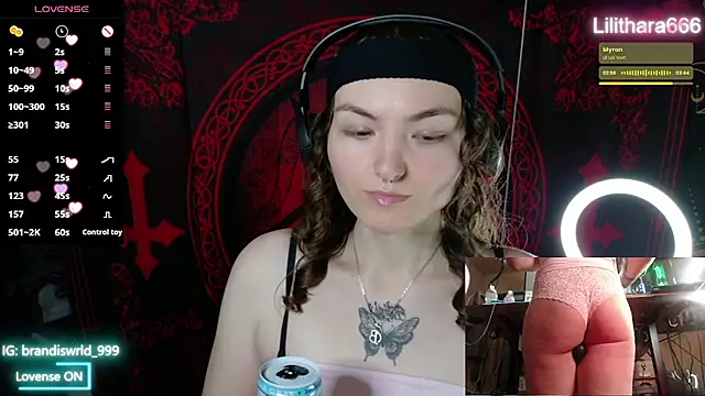 BrandiWRLD 999 online show from December 5, 9:54 pm