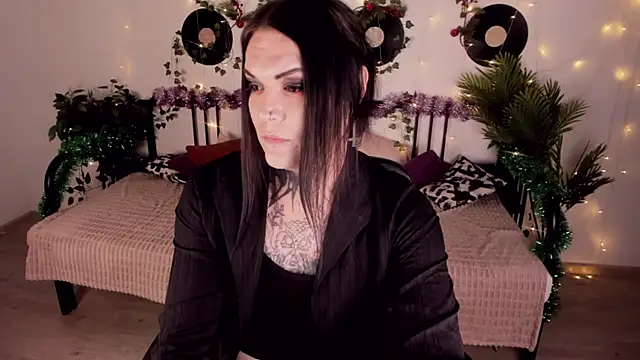 EvanEdie online show from December 22, 1:44 pm