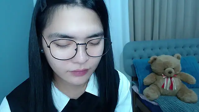 Snapshot of zhaviahale21 chatting on October 15, 6:24 am zhaviahale21 online show from October 15, 6:24 am